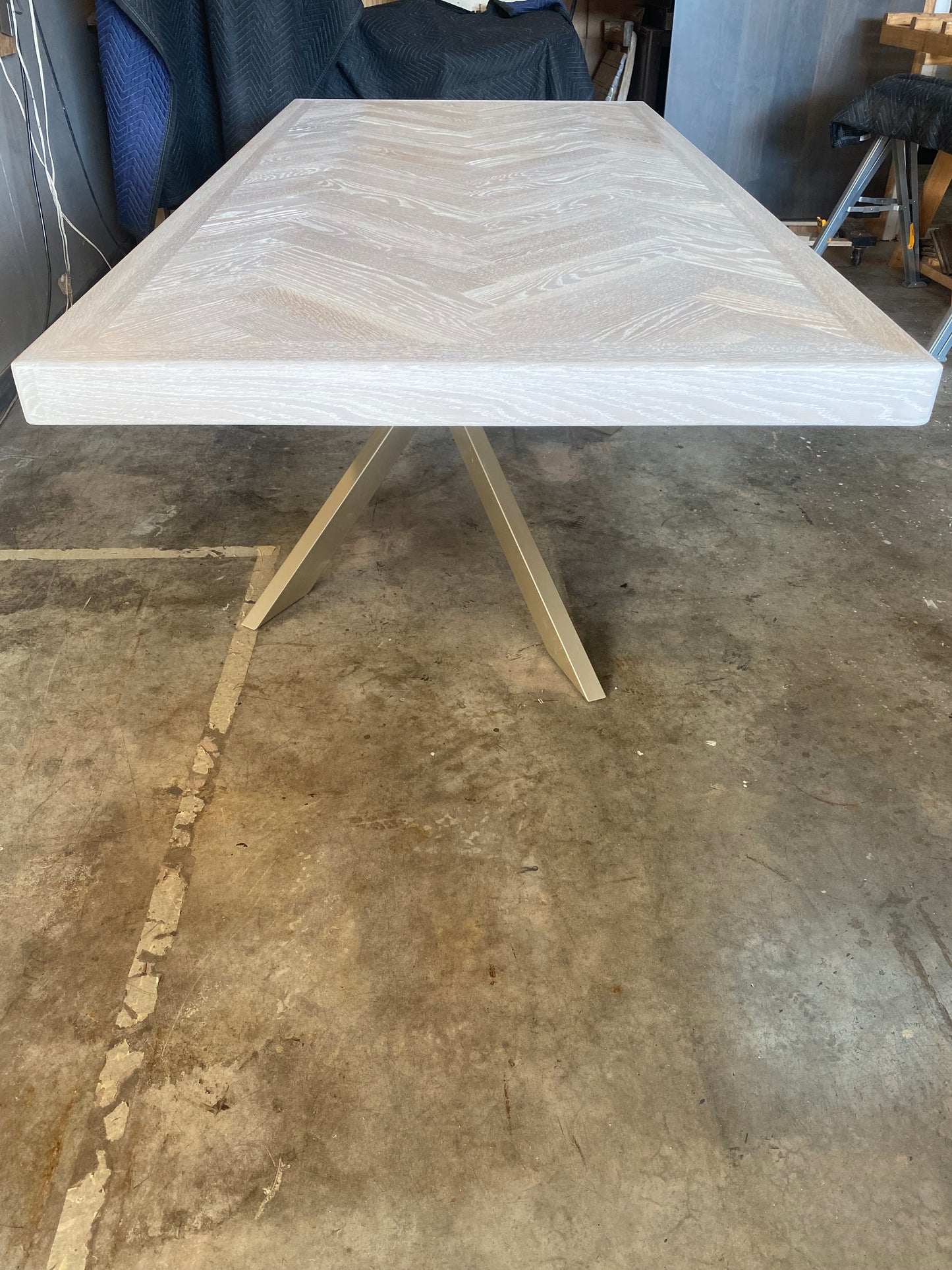 Whitewash Artisan Dining Table - Herringbone Design With Modern Metal Pedestal Base