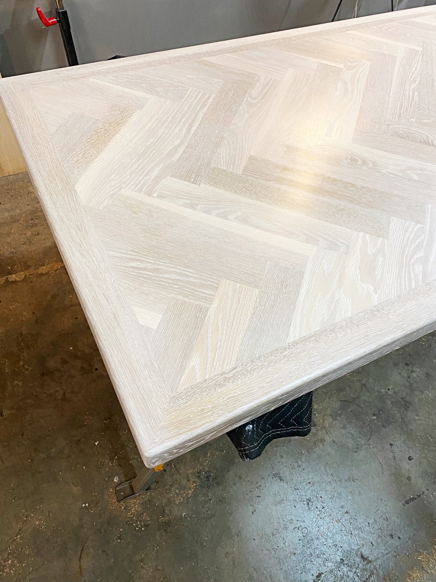 Whitewash Artisan Dining Table - Herringbone Design With Modern Metal Pedestal Base